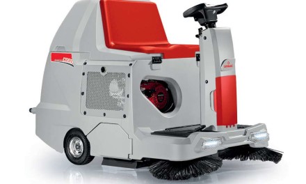 ESCLEAN 2016. Comac presentó una barredora hybrida con autonomía de 7,5 horas