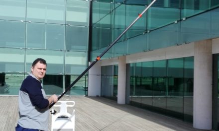 Valoriza e Interserve adquieren equipos de Sistemas Ionic para limpieza de cristales en altura.