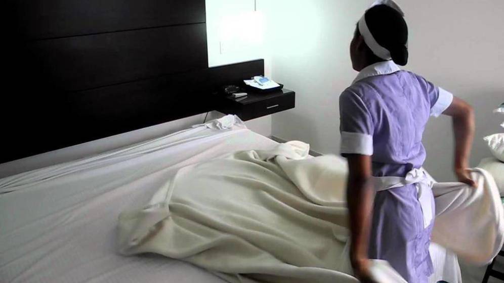 Multan a 44 hoteles y firmas de limpieza por las camareras de piso