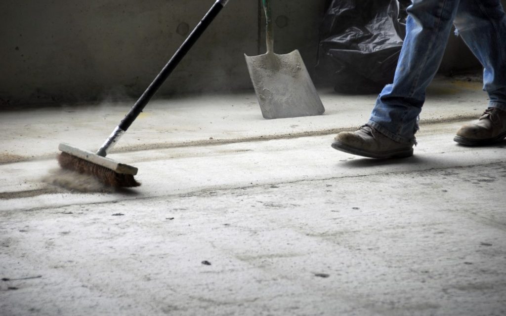 El absentismo costó a las empresas de limpieza 450 millones en 2016