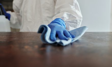 La limpieza y desinfección de los hospitales como elemento crucial para controlar el COVID-19