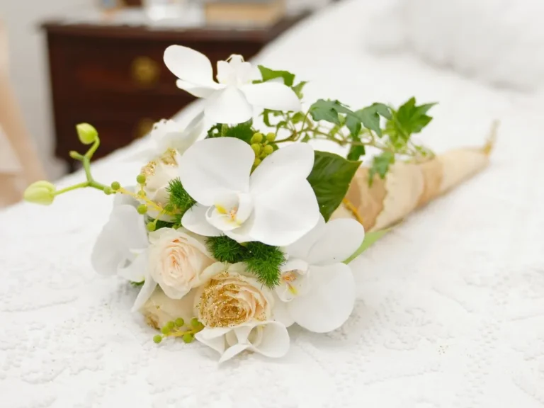 Ramo de flores blancas