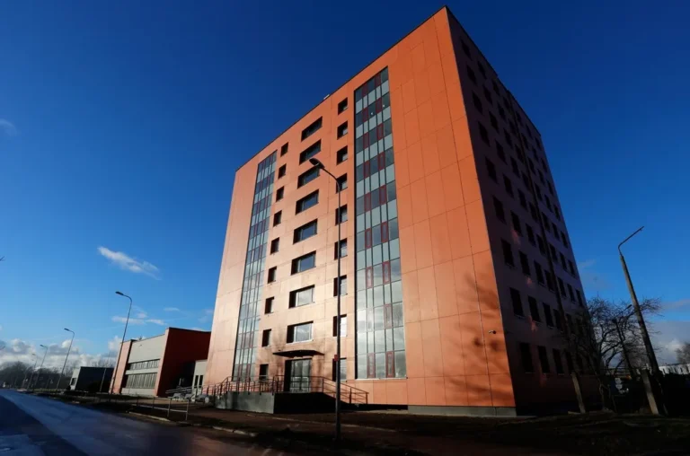 Fachada de un edificio de viviendas