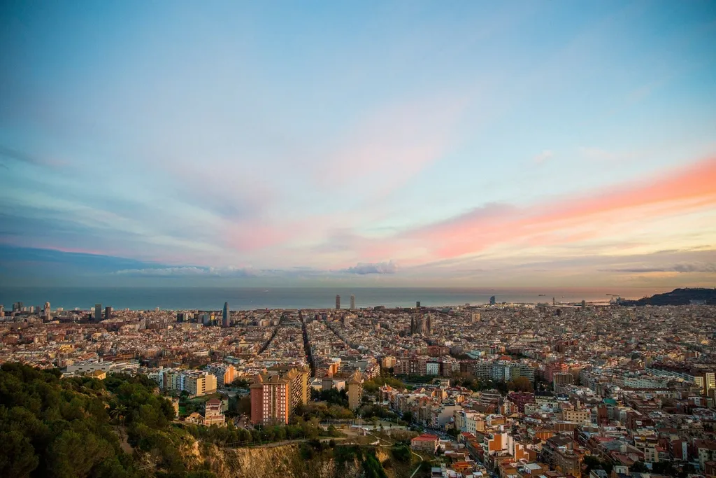 Vista de Barcelona al atardecer