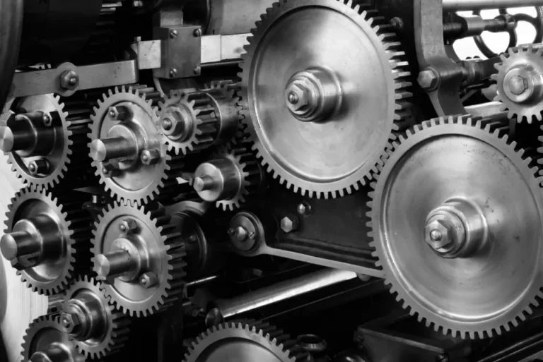 Engranajes de una máquina industrial