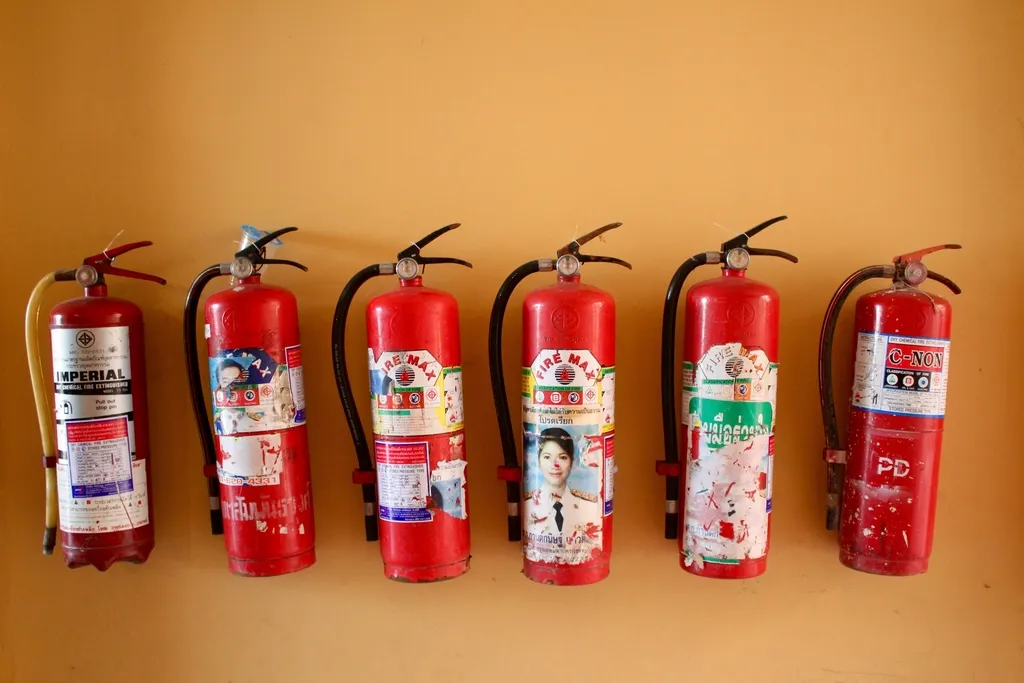 Extintores alineados