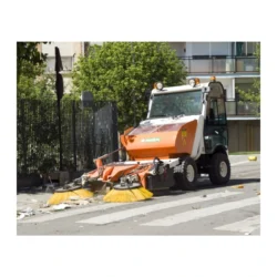 Barredora de arrastre 4×4 descarga lateral 1200 L.